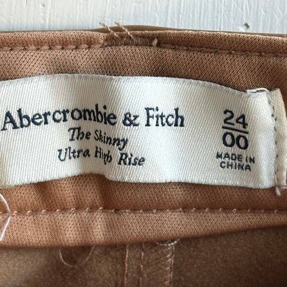 Abercrombie & Fitch Vegan Leather The Skinny Ultra High Split Hem Rise Pants - Picture 9 of 10